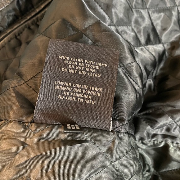 Men’s Dockers Vegan Black Leather L 
Motorcycle Inspired Jacket 
Lots of pockets - Picture 11 of 11